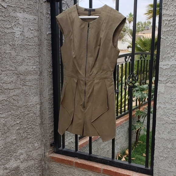 BCBGMAXAZRIAWomen's Green Zip - Front Romper - Picture 2 of 4